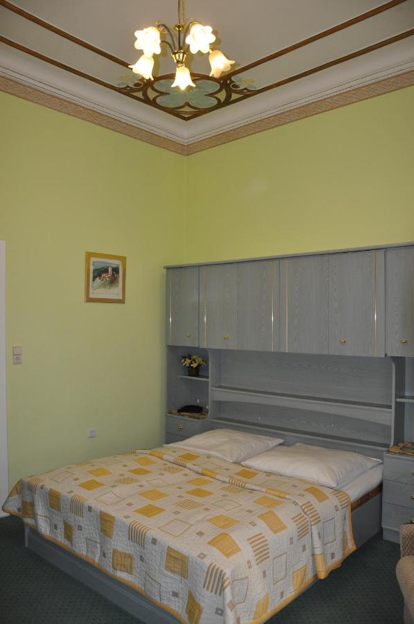 Hotel Pension Savoy Near Kurfuerstendamm Берлін Номер фото