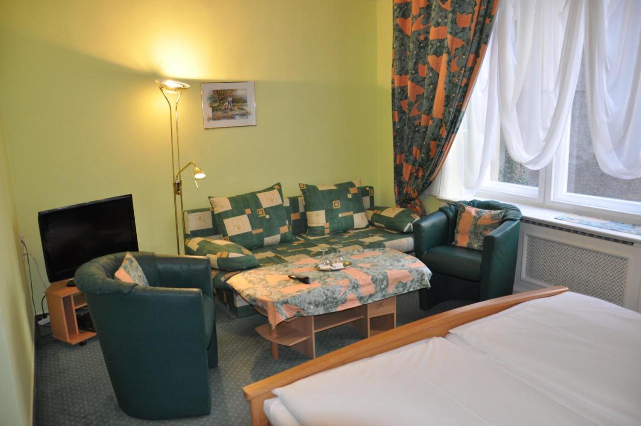 Hotel Pension Savoy Near Kurfuerstendamm Берлін Номер фото
